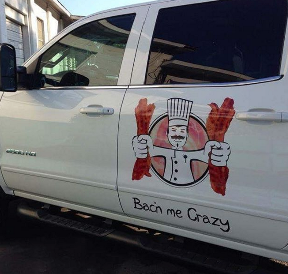 Bac'n me Crazy Truck Logo _Kuszmaul Design PR